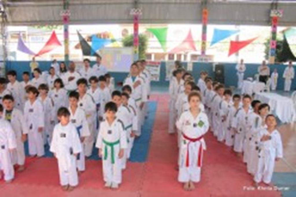 Taekwondo de Campo Verde conquista etapa regional