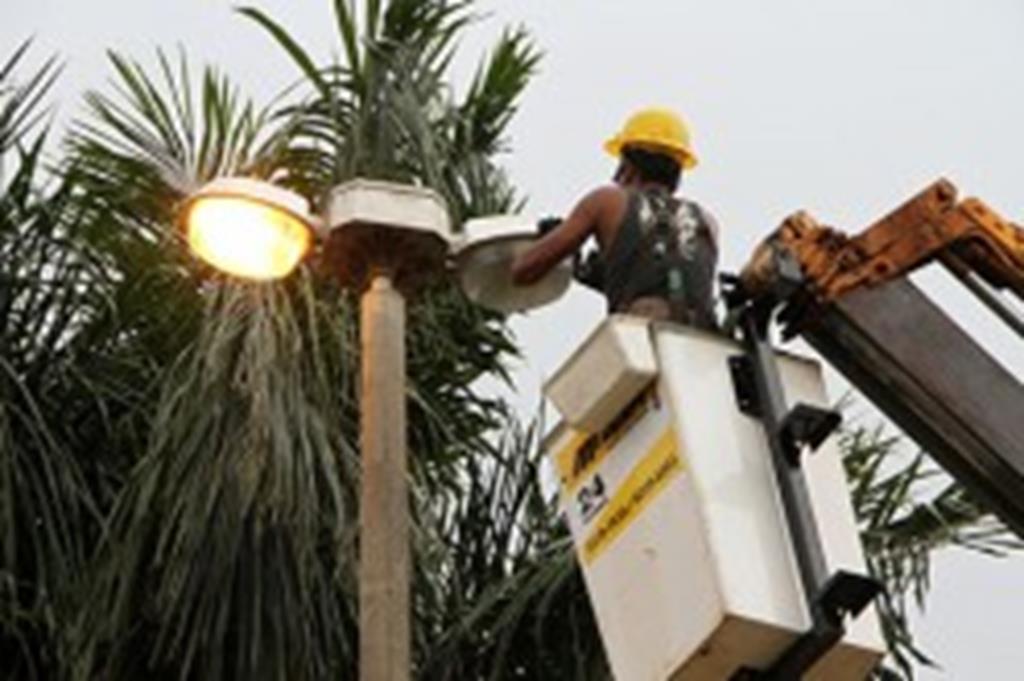 Prefeitura investe na manutenção da iluminação pública