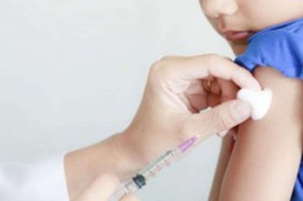 Meninos de 12 e 13 anos devem ser vacinados contra o HPV
