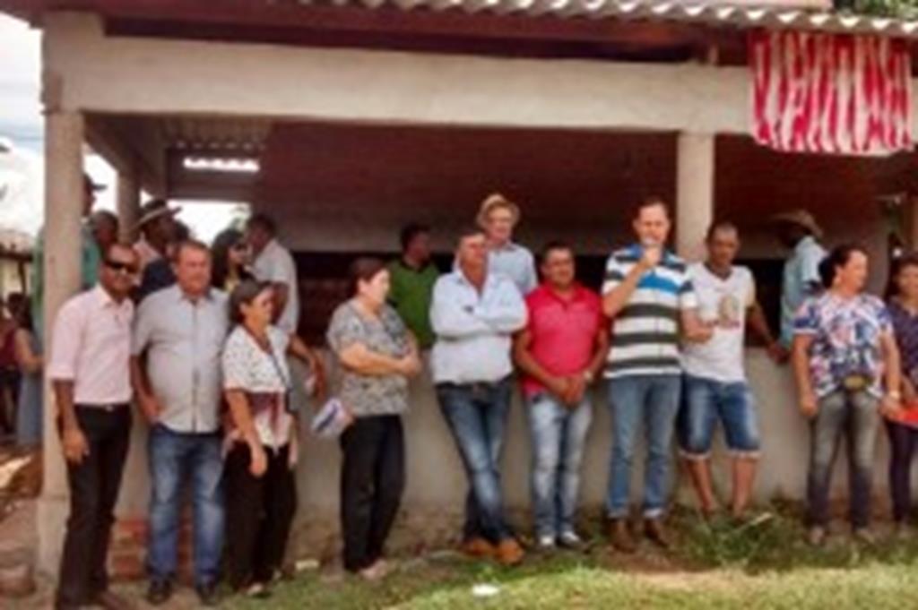 Prefeito Fábio visita Mata Grande; comunidade começa a ser atendida pelo Município