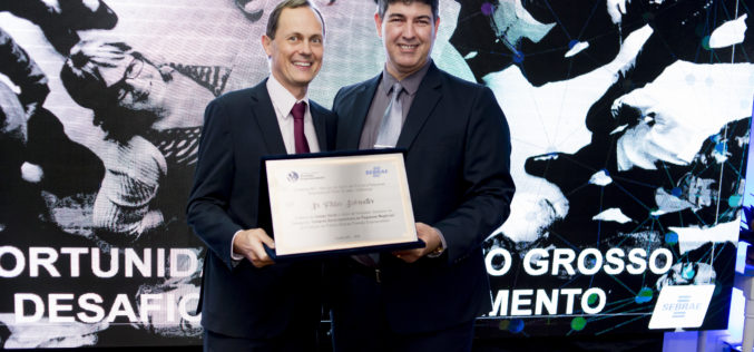 Fábio Schroeter é premiado em duas categorias no “Prêmio Sebrae Prefeito Empreendedor
