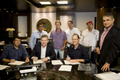Mauro Mendes entrega títulos a moradores do Residencial Cuiabá nesta sexta-feira