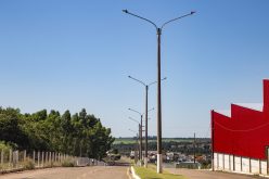 Lâmpadas de LED são instaladas em mais três avenidas de Campo Verde
